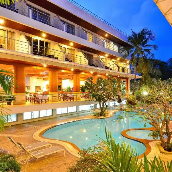 Samui First House Hotel, hotel di Hua Thanon Beach