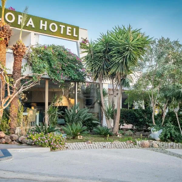 Flora Hotel, hotel a Gümbet