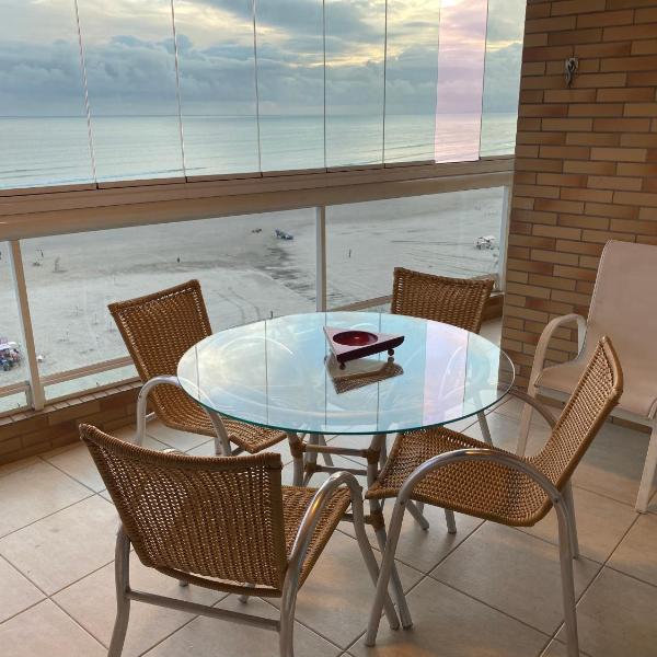 Apto Varanda Gourmet Pé na Areia, Domingo saída até as 20horas - Foto 4