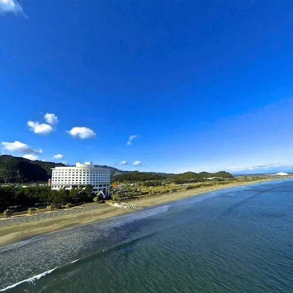 ANA Holiday Inn Resort Miyazaki, an IHG Hotel, hotel v destinaci Mijazaki