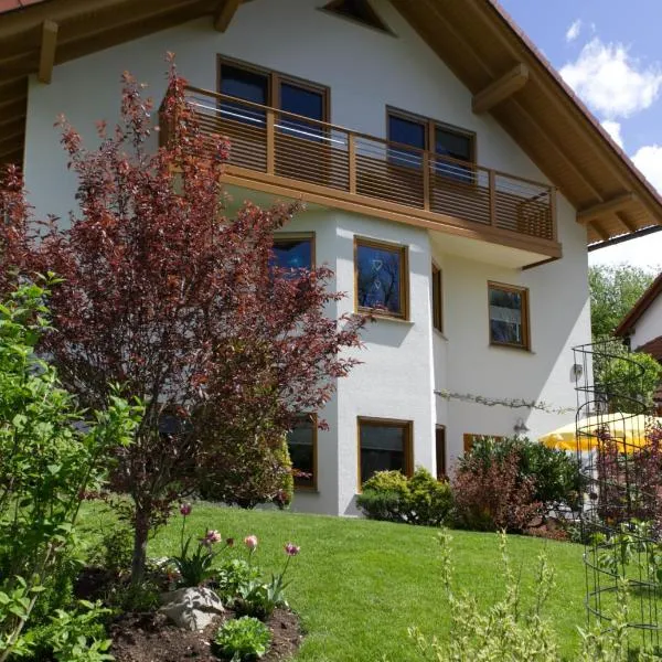 Ferienwohnung Schlossblick, מלון בEisfeld