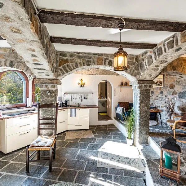 Casa Alma Grotto, hotel v destinaci Brione sopra Minusio