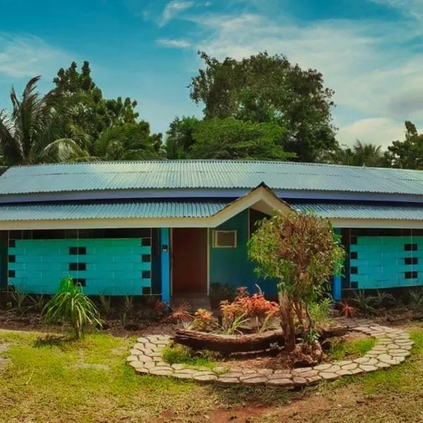 House of TamSe Laagans ' Inn, hotel in Badian