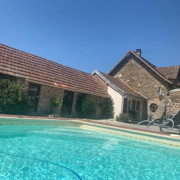 La Petite Ecurie, hotel in Saint-Yrieix-la-Perche