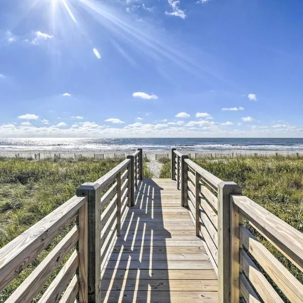 Holden Beach Family Abode - Steps to Ocean!, hotel in Holden Beach
