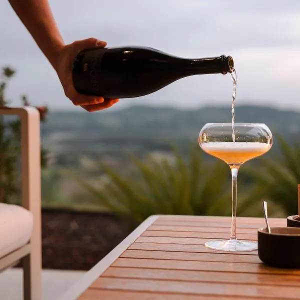 Tavarneta Estate, hotel di Dobrovo