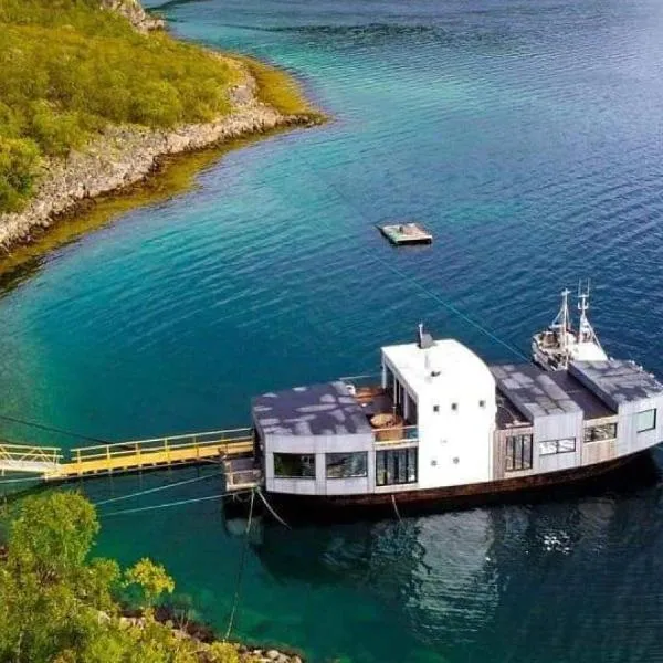 Volda Floating Home, hotell i Ersfjordbotn