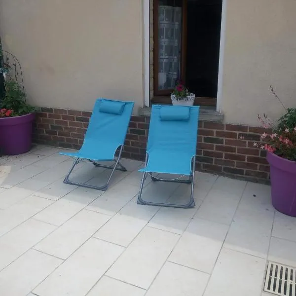 Le patio de Mimi, hotel in Écourt-Saint-Quentin