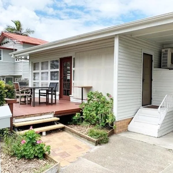 The Beach Cottage!, hotel in Bongaree