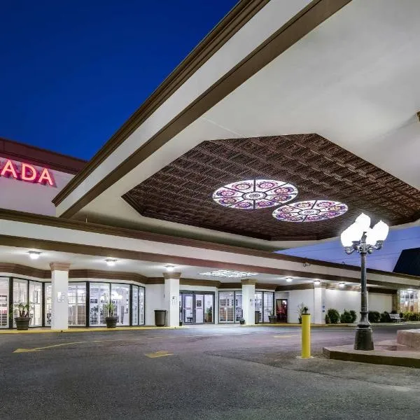 Ramada by Wyndham Metairie New Orleans Airport, готель у місті Метарі