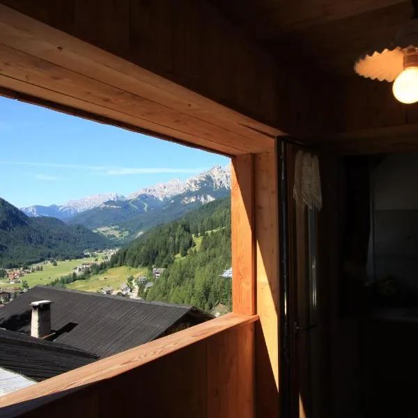 Chalet Pian, hotel in Campitello di Fassa