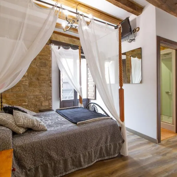 La Pata de Oca Hostal Rural y Albergue, hotel v destinaci Torres del Río