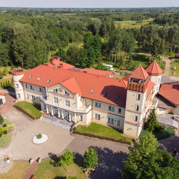 Dwór Dziekanów, hotel in Mietel