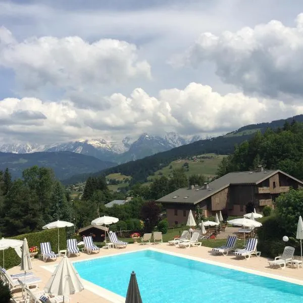Aux Ducs de Savoie – hotel w mieście Combloux