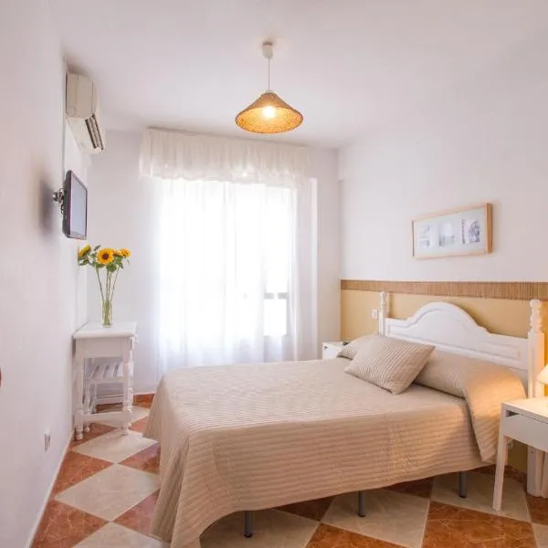 Hostal Jomarijo, hotel v destinaci Fuengirola