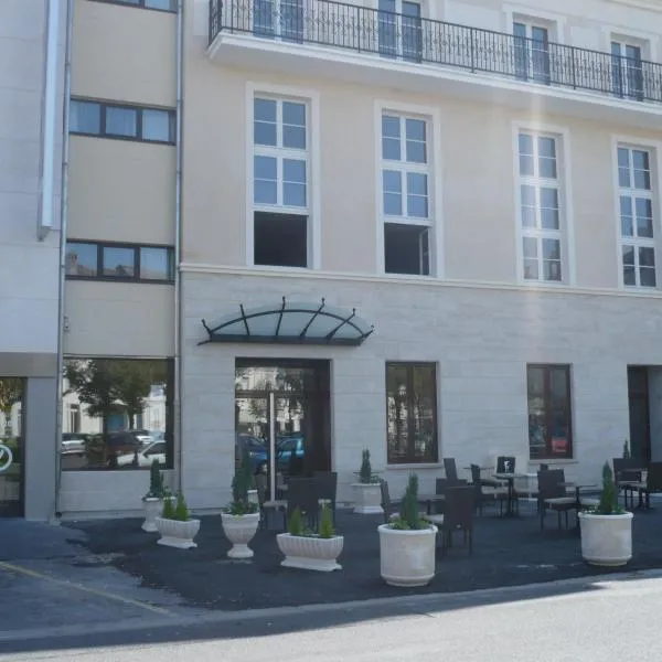 Résidence d'Artagnan, hotel i Montargis