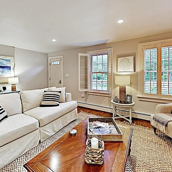 Little River Manor, hotel in Cotuit