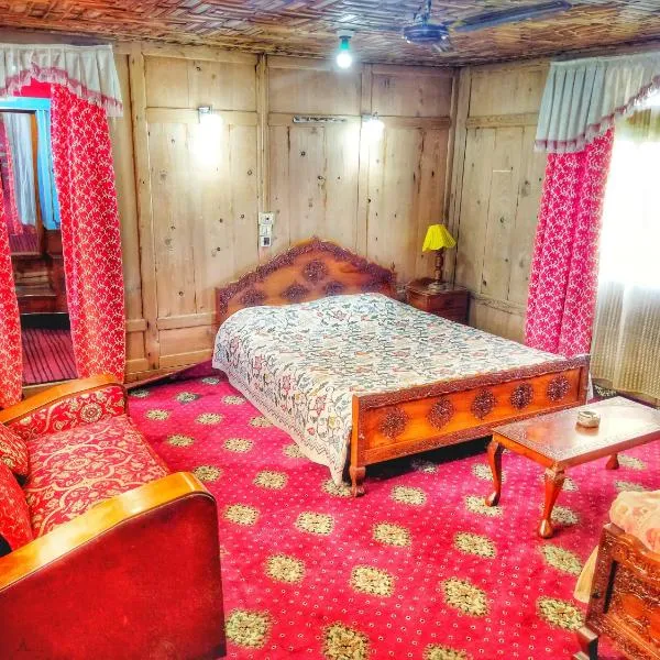 Raja's Palace Houseboat - Kashmir, hotel em Srinagar