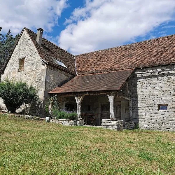 THE BARN, MAISON, PISCINE PRIVATIVE, CALME, WIFI, hôtel à Carayac
