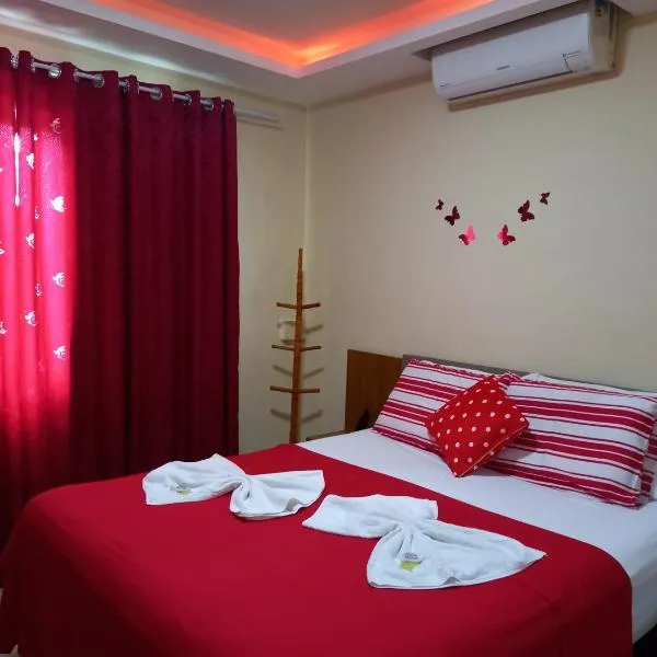 Quartos Em Casa In Caxias da Paraíso, hotel v destinaci Duque de Caxias