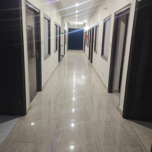 Hotel kb Square Near Chandigarh Railway Station photo 2