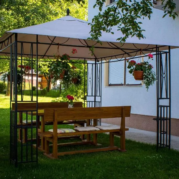 Rooms Marijana Obrovac, hotel in Tatar Varoš