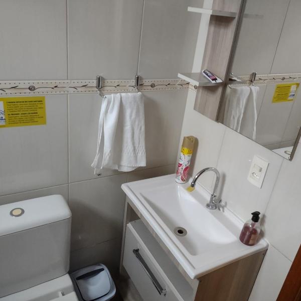 Praia De Palmas, apartamento 2 quartos, completo próximo a praia e todo comercio - Foto 3