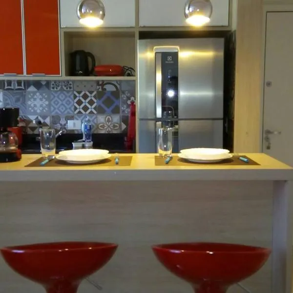 Refúgio Moderno em Condomínio Clube, Conforto e Lazer Completo no Coração da Cidade, hotel in Curitiba