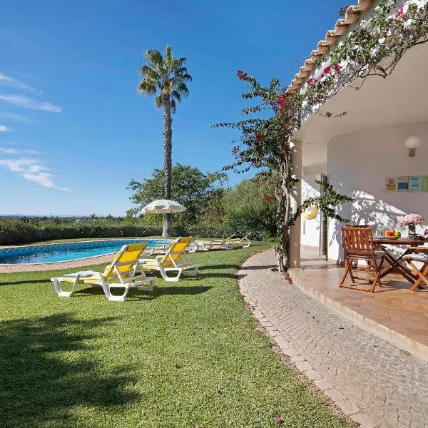 Casa do Barrocal, hotel in Almancil