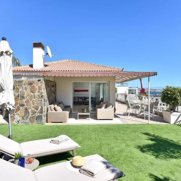 Chalet Santa Ana 19 by VillaGranCanaria, hotel in Playa del Ingles