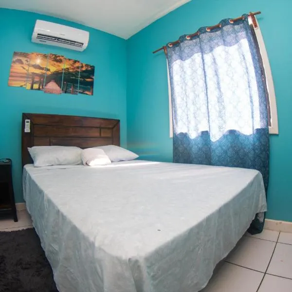Bliss on the Bay Single Bed, hotel v destinaci West End