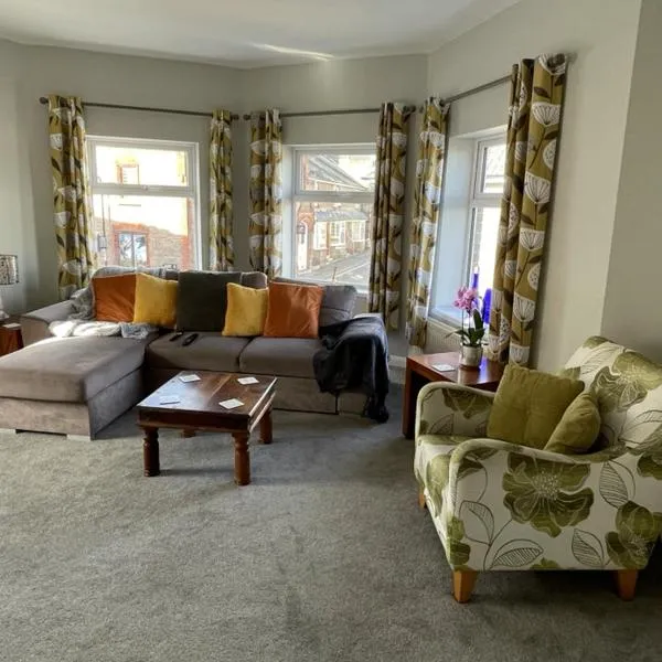 Dorchester central flat, hotel in Winterborne Abbas