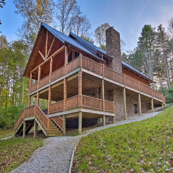Serenity Now Cabin with Fire Pit and Game Room!, hotel a Lancaster