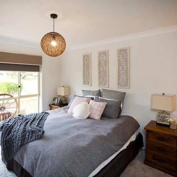 Contractor's Heaven and Entertainer, hotel in Parkes