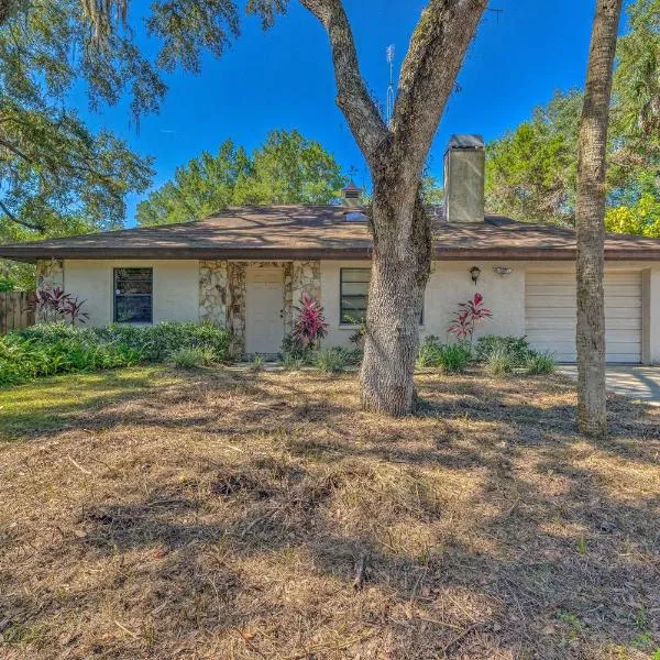 Private Dock Canal-Front Homosassa Home!, hotel in Homosassa