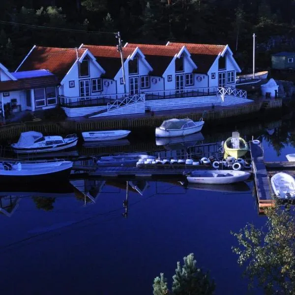 Aasheim Rorbuer, hotel in Foldrøyhamn