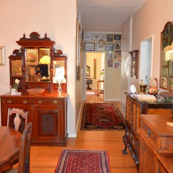 Dog Friendly Bed and breakfast $Graaff-Reinet - $Beau & I