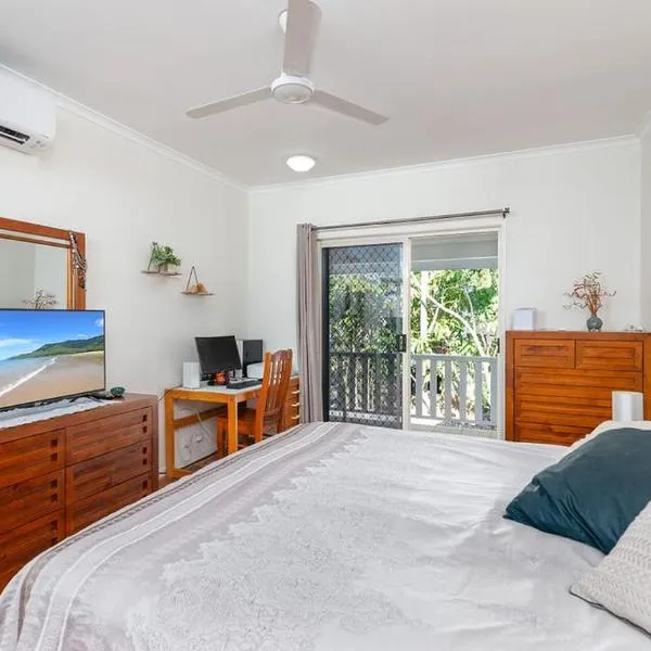 Modern 2 bedroom townhouse - Four Mile Beach Escapes, hotel v destinaci Port Douglas