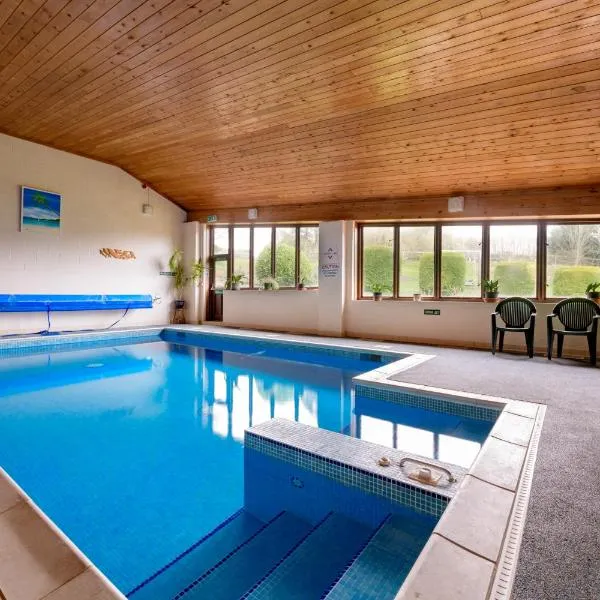 Luccombe Farm Holiday Cottages, hotel in Milton Abbas