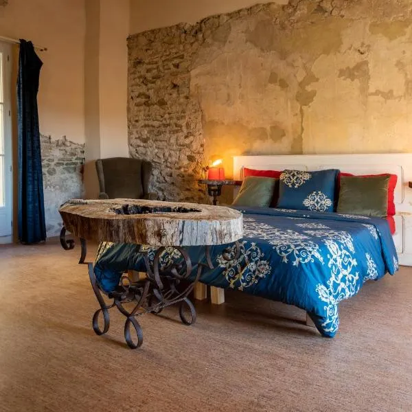 B&B Bacchus Grotto with only 1 suite 45m2 plunge pool privé, hotell sihtkohas Cairanne