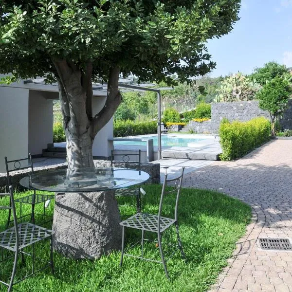 La Casa dell'Alloro, hotel v destinaci Zafferana Etnea