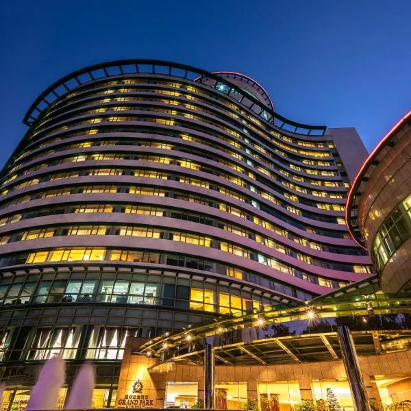 Grand Park Kunming, hotell i Kunming