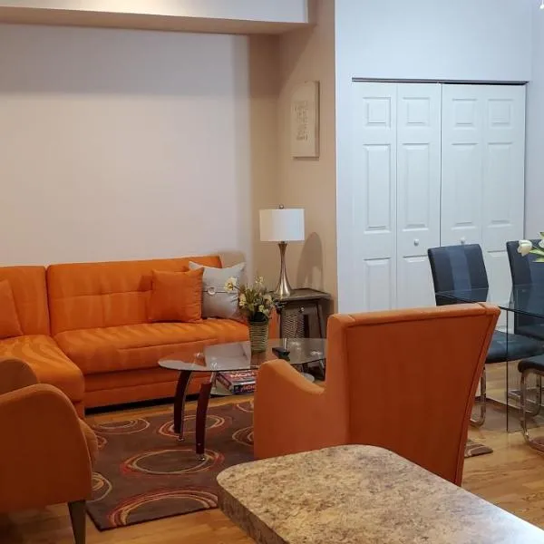 RELAXING 3 BR WITH FREE PARKING AT THE SEQUOIA: Washington'da bir otel