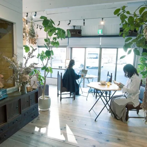 Atelier & Hostel Nagaisa-Ura, hotel v destinaci Atami
