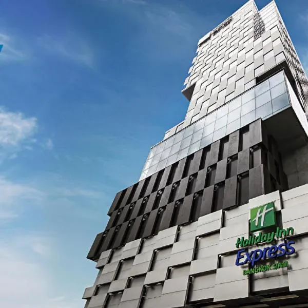 Holiday Inn Express Bangkok Siam by IHG, hótel í Bangkok