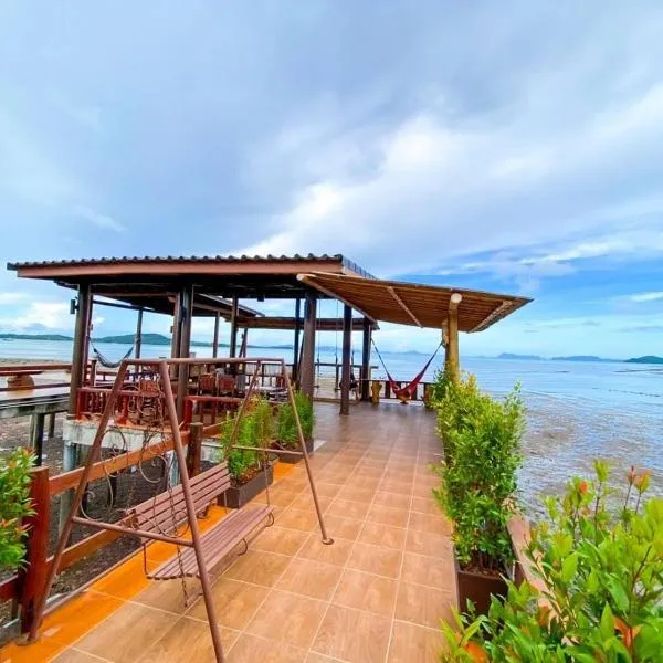 Baan Purada、ランタ島のホテル