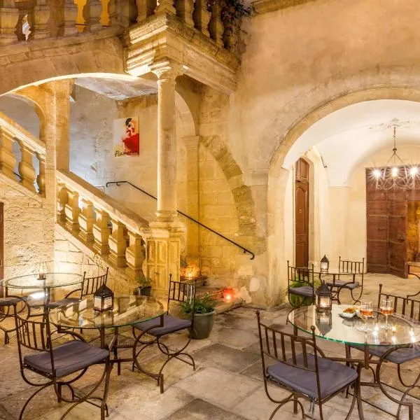 Marquis de la Baume, hôtel à Nîmes