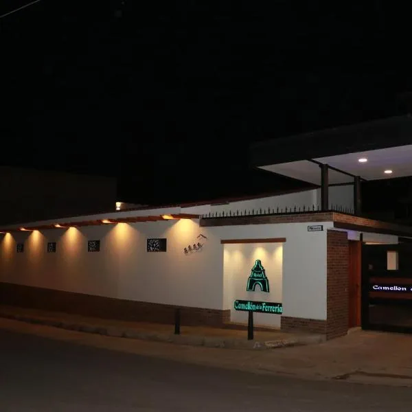 Camellón de la Ferrería – hotel w mieście Pacho