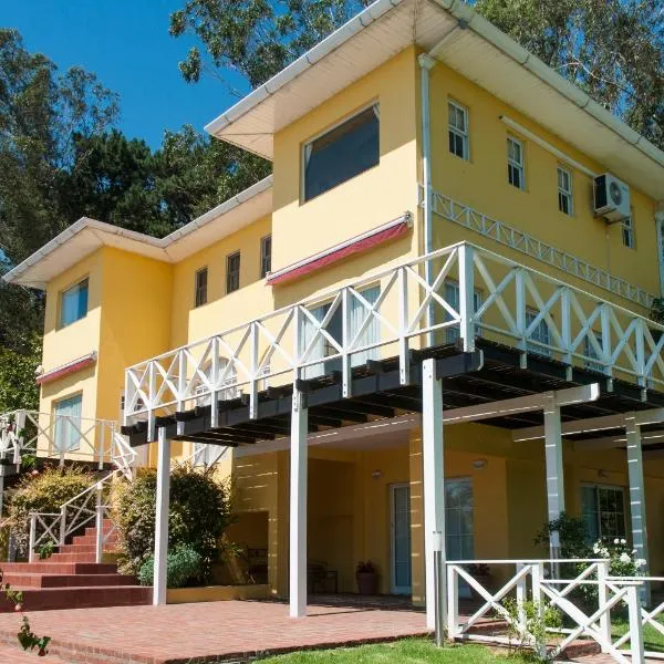 Valle Dorado Sierra de los Padres, hotel in Batán