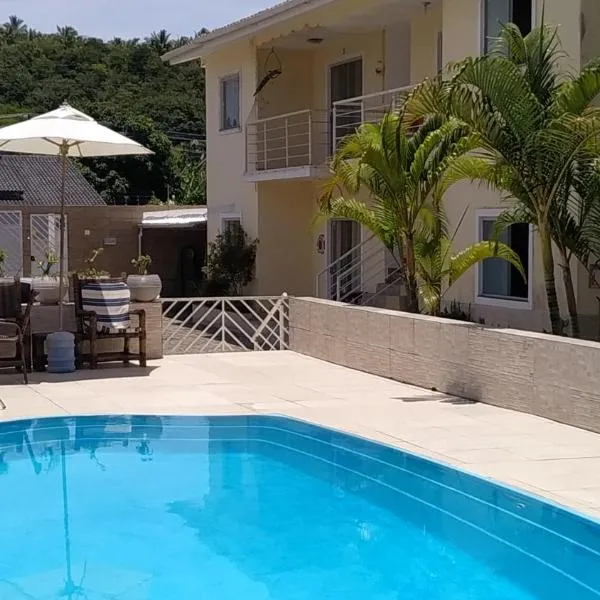 Apto Condomínio Recanto das Flores Taperapuã, hotelli kohteessa Porto Seguro